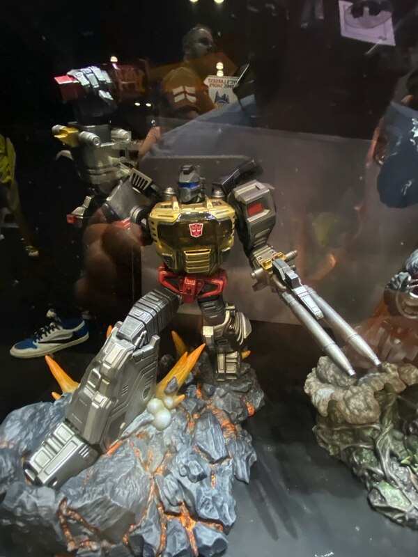 NYCC 2022   Diamond Select Toys Transformers G1 Grimlock Milestone Image  (5 of 7)